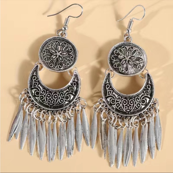 Boho Ethnic Vintage Drop Silver Earrings - Picture 4 of 4